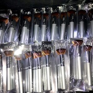 Pur cosmetics all brand new still in packaging on sell !